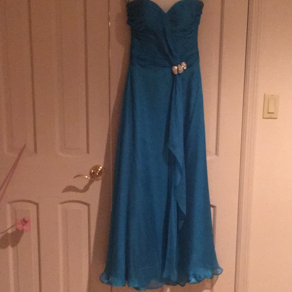 Nika turquoise sweetheart neck long ball gown